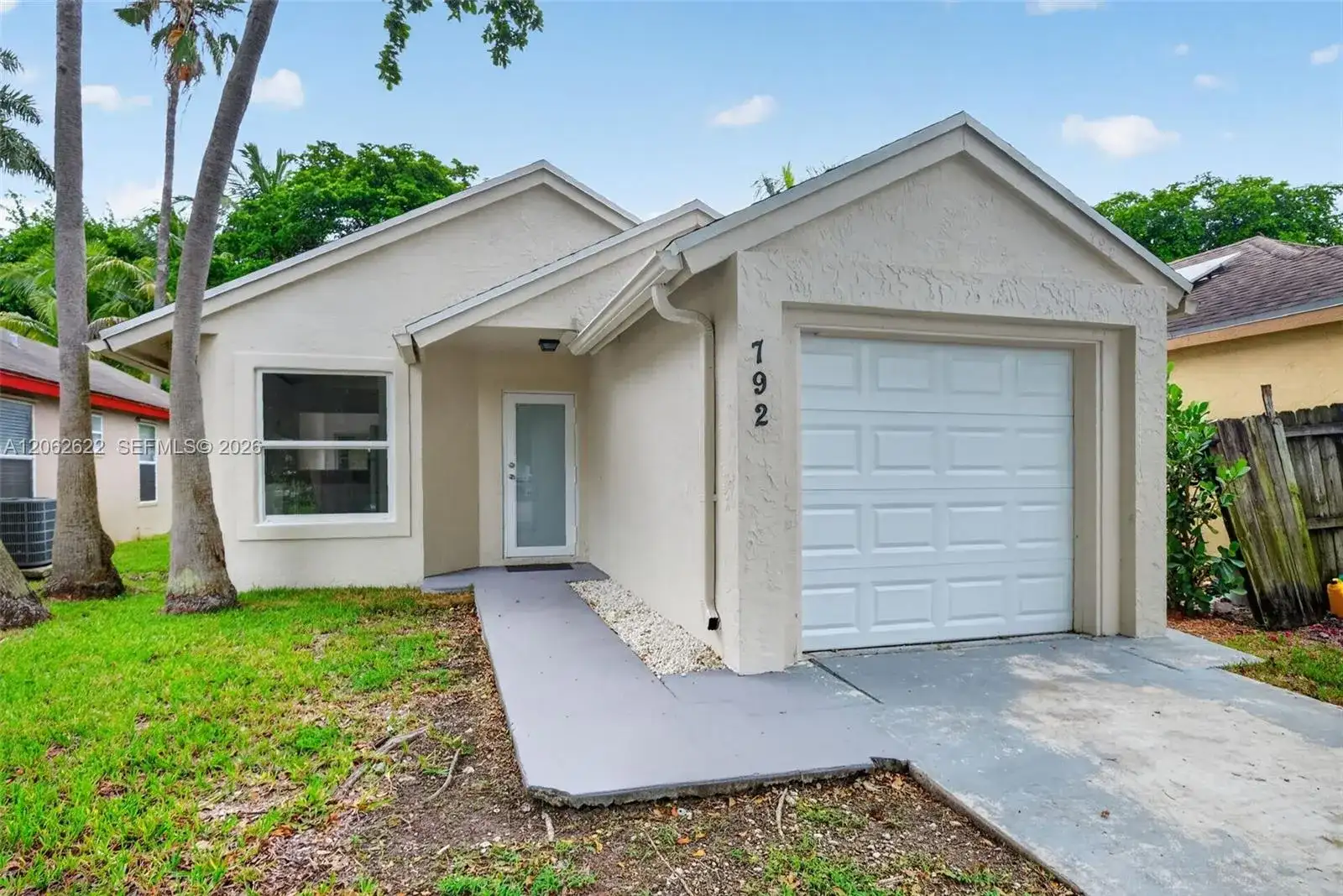 792 SW 9th St, Florida City FL 33034 photo 2