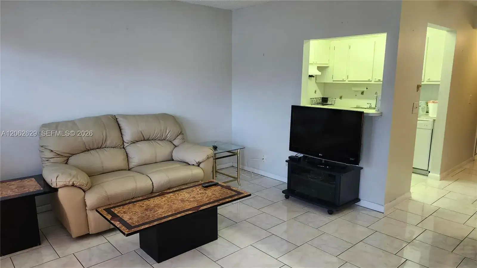 376 Durham L, Deerfield Beach FL 33442 photo 2