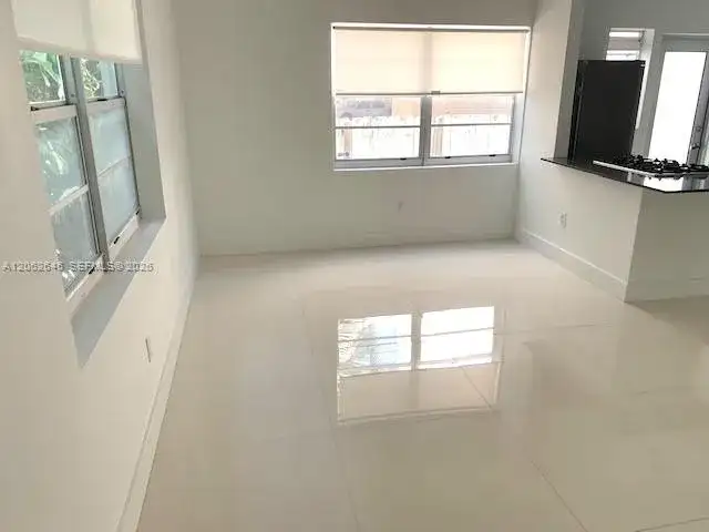 1604 Drexel Ave # 109, Miami Beach FL 33139 photo 2