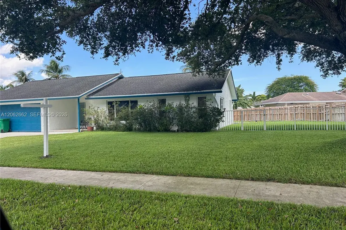 2760 SW 86th Way, Davie FL 33328