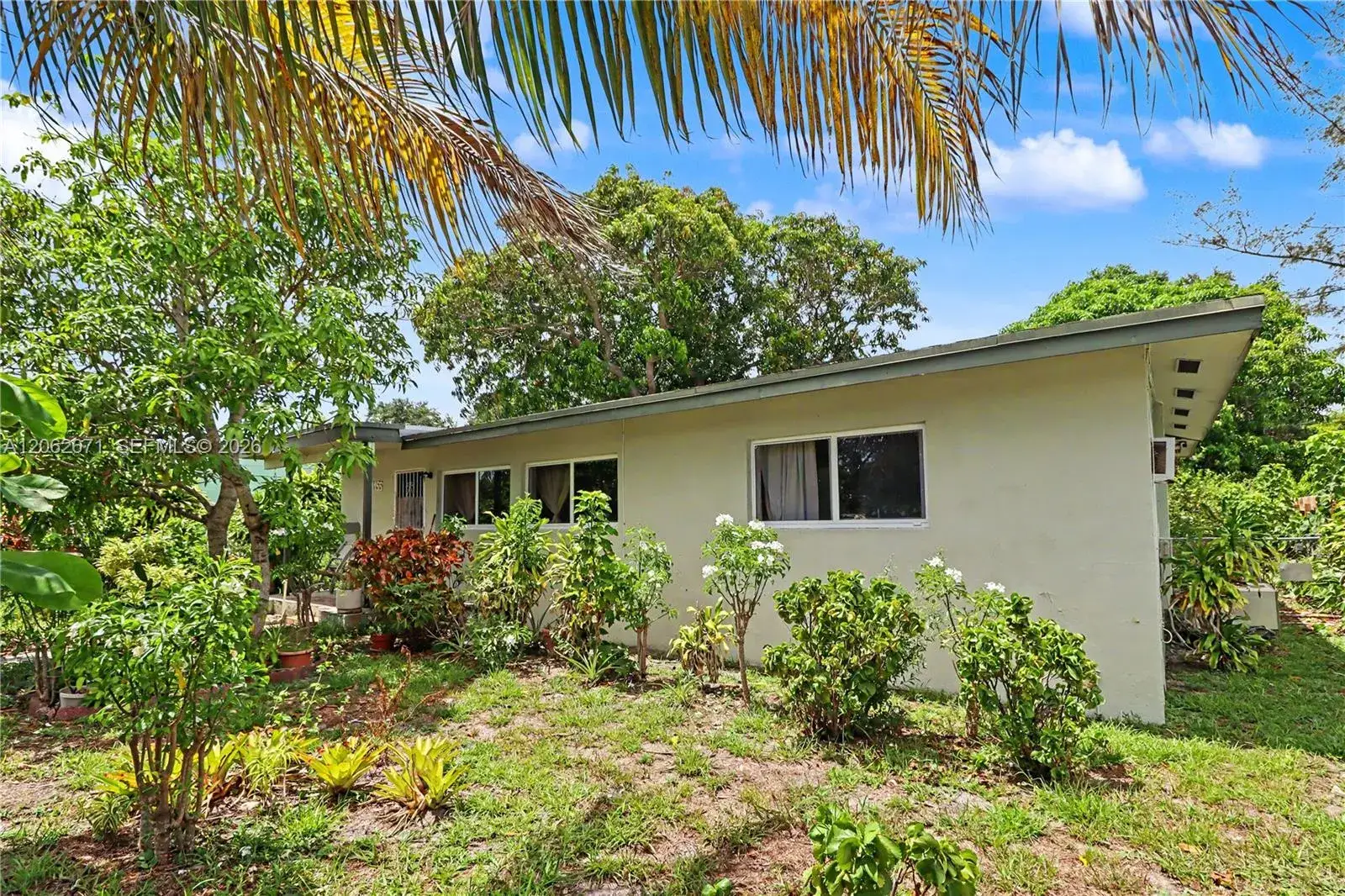 1155 NE 136th St, North Miami FL 33161