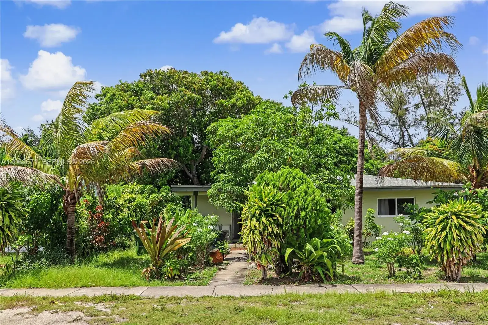 1155 NE 136th St, North Miami FL 33161 photo 2