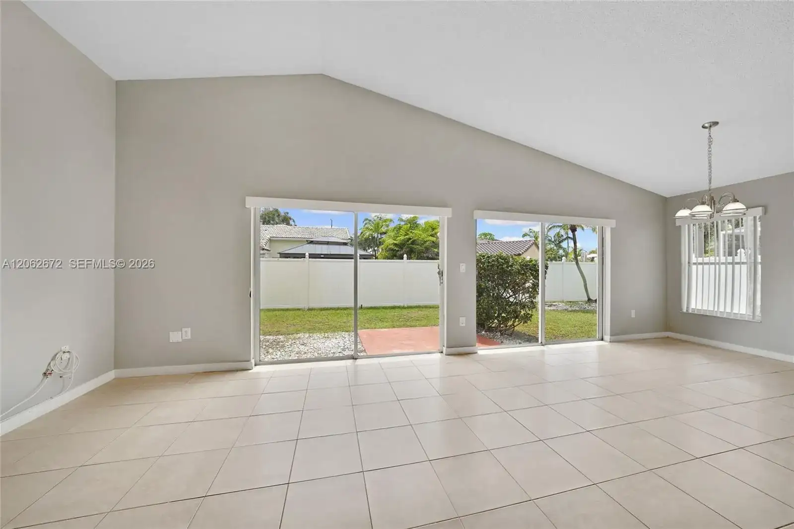 18946 NW 10th St, Pembroke Pines FL 33029 photo 5