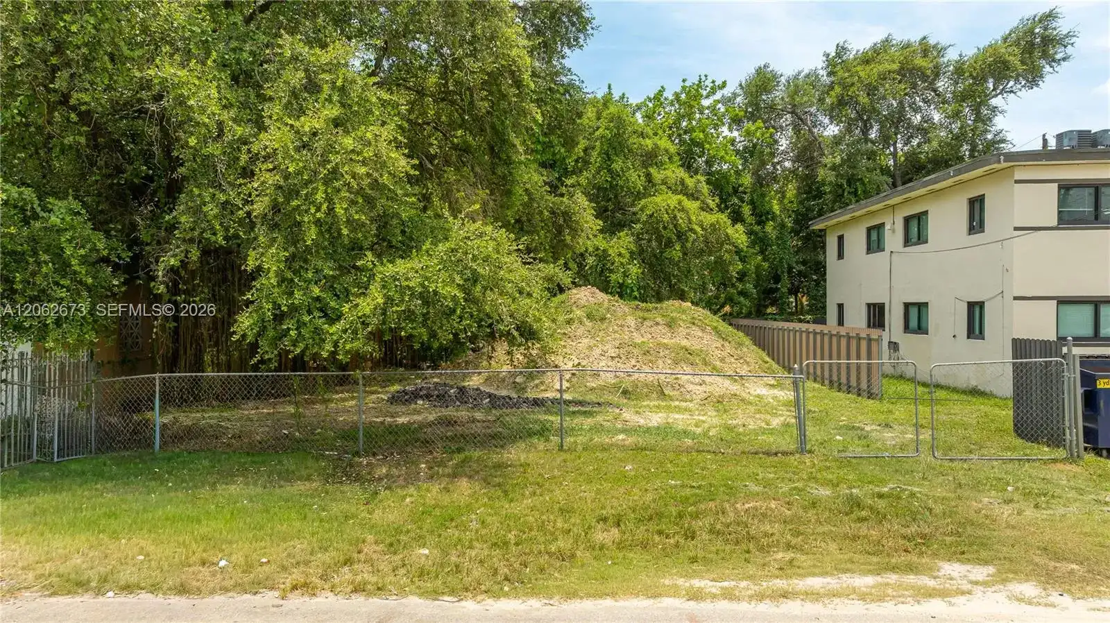 28 NW 76th St, Miami FL 33150