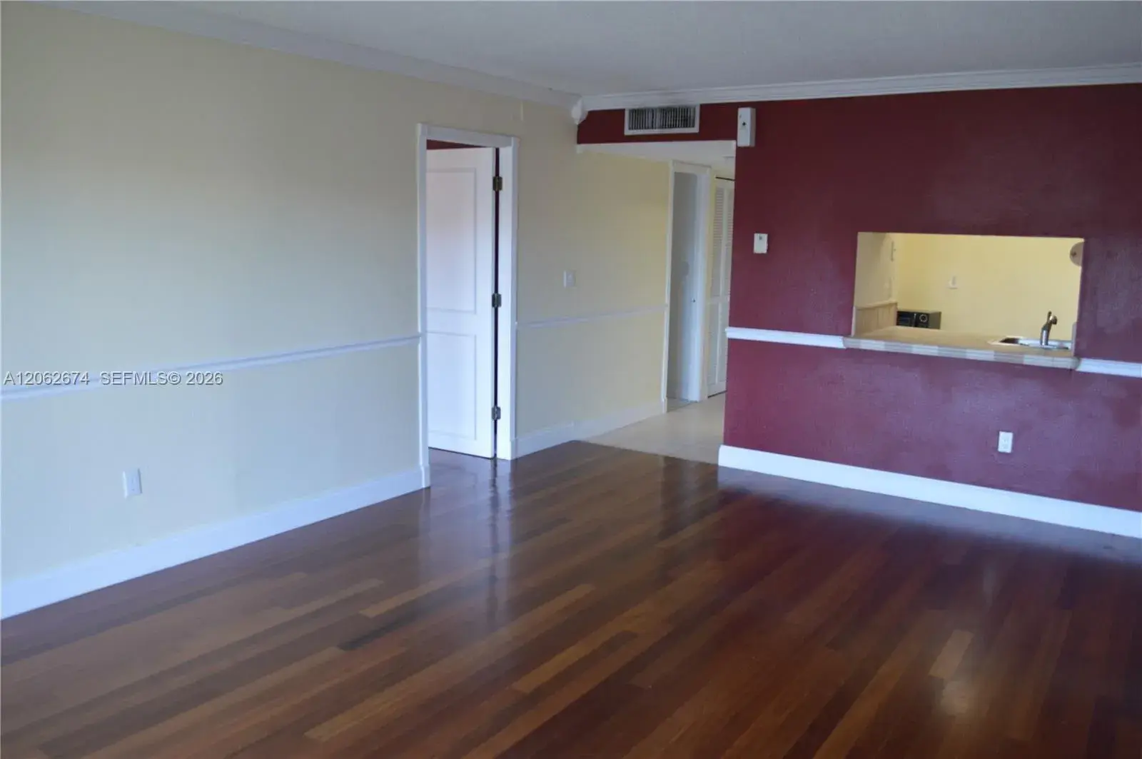 9320 Fontainebleau Blvd # 609, Miami FL 33172 photo 3