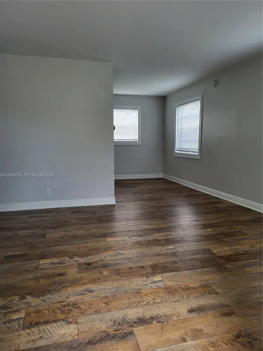 35 NE 13th St # 1, Fort Lauderdale FL 33304