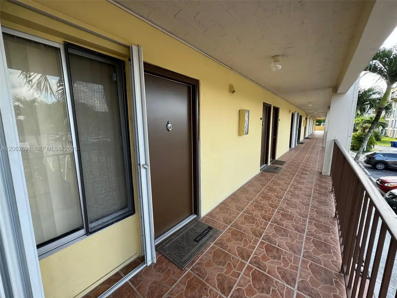 9240 Fontainebleau Blvd # 204, Miami FL 33172 photo 3