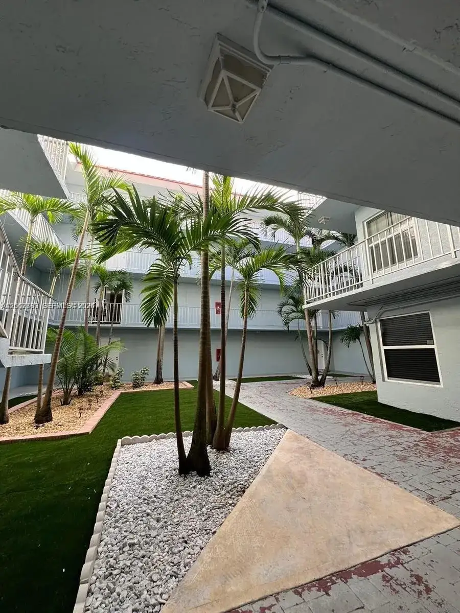 405 S Pine Island Rd # 401D, Plantation FL 33324 photo 2