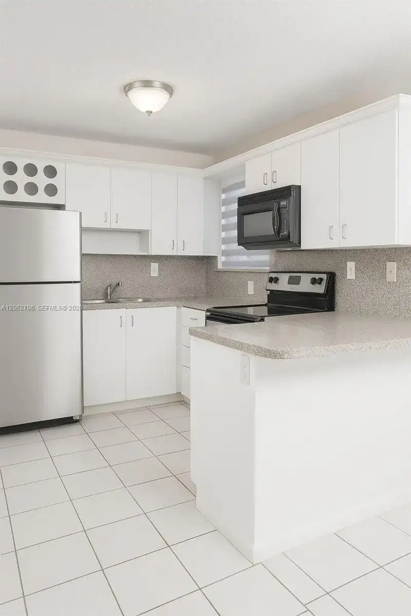 8170 NW 10th St # 2, Miami FL 33126