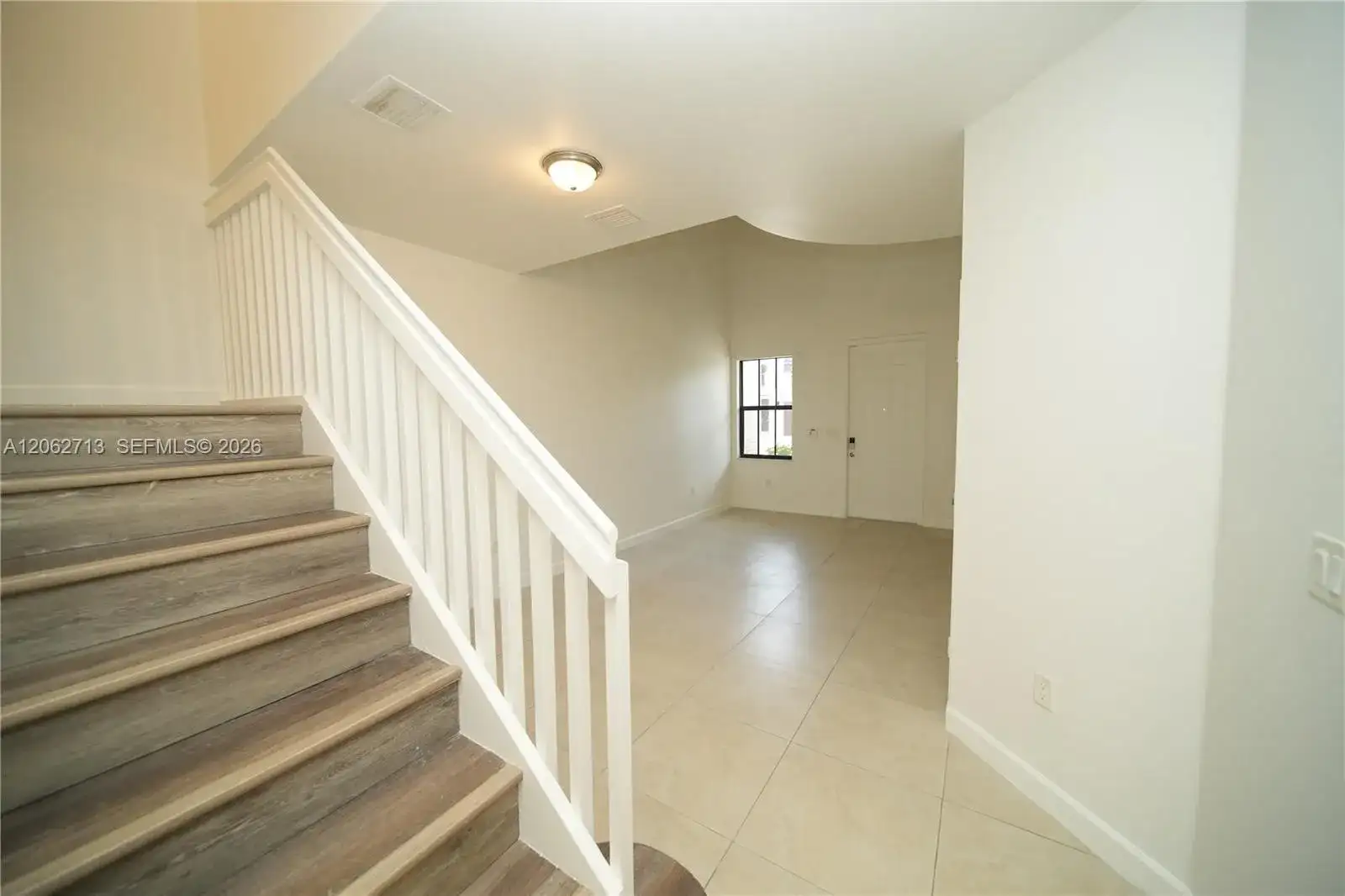 10440 NW 61st Ln, Doral FL 33178 photo 4