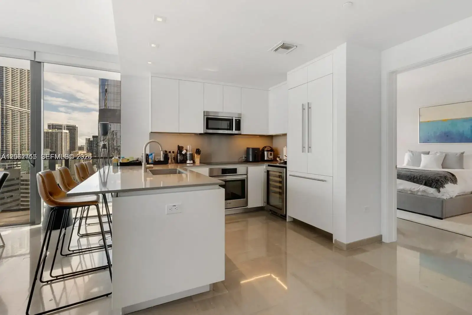 68 SE 6th St # 2101, Miami FL 33131 photo 3