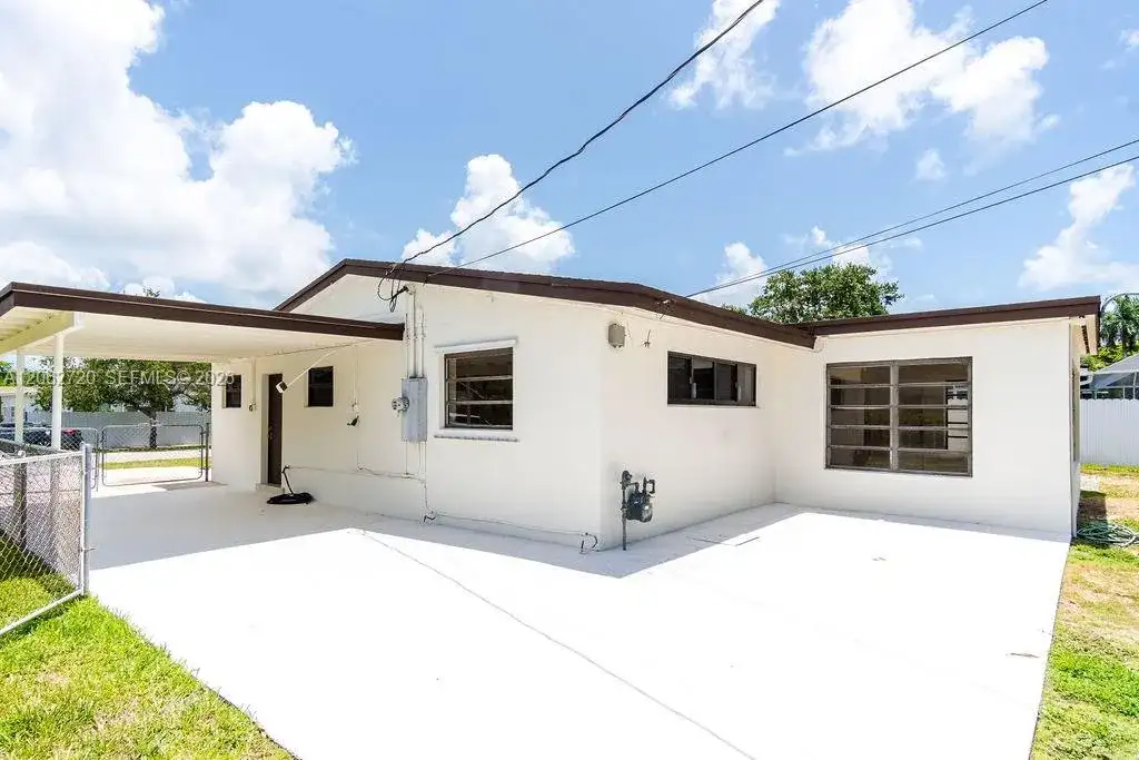 19390 Whispering Pines Rd, Cutler Bay FL 33157 photo 5