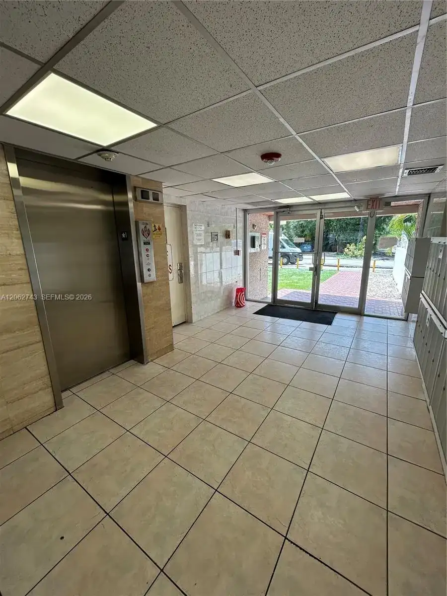 1225 NE 124th St # 27A, North Miami FL 33161 photo 2