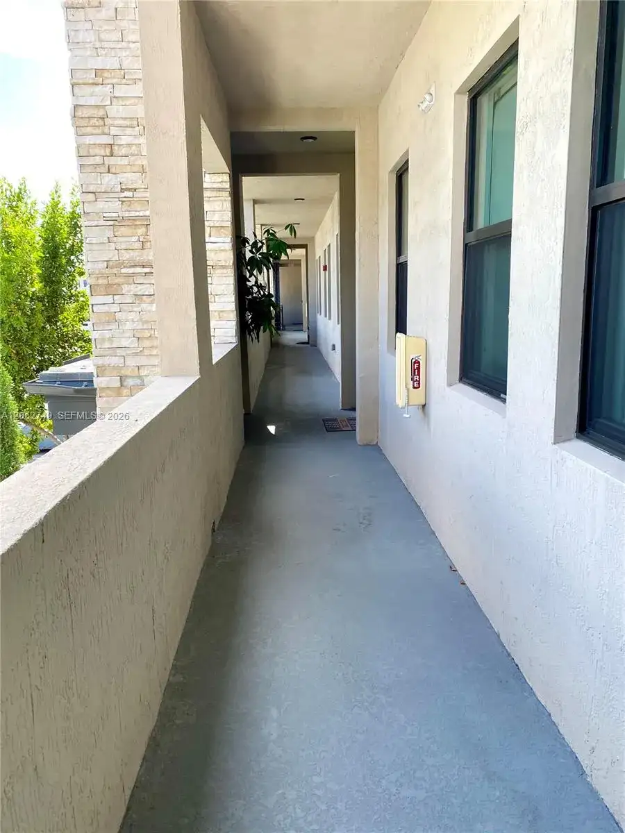 7805 NW 104th Ave # 25, Doral FL 33178 photo 3