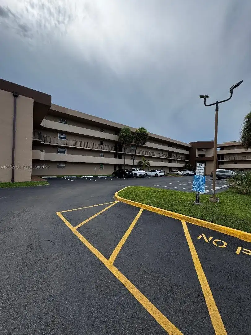 702 NW 87th Ave # 105, Miami FL 33172 photo 4