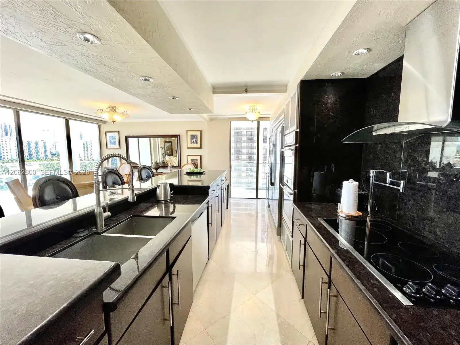 19707 Turnberry Way # 10E, Aventura FL 33180 photo 5
