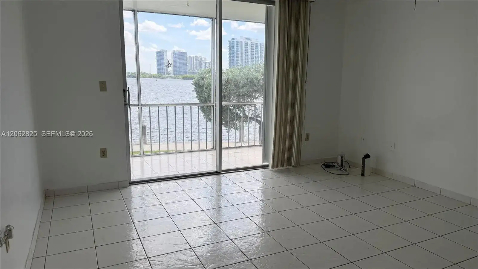 3000 Marcos Dr # P210, Aventura FL 33160 photo 2