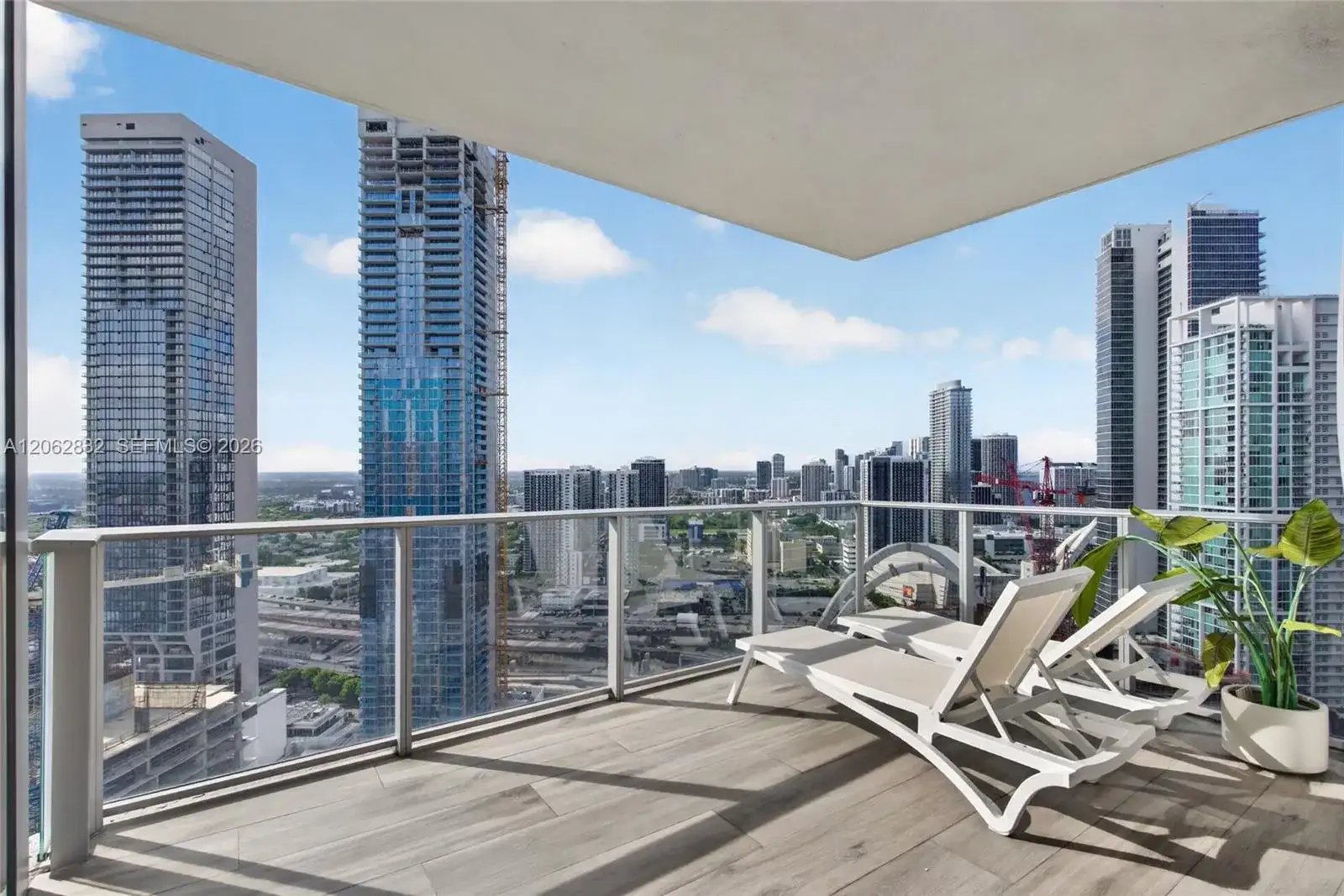 851 NE 1st Ave # 3201, Miami FL 33132 photo 3