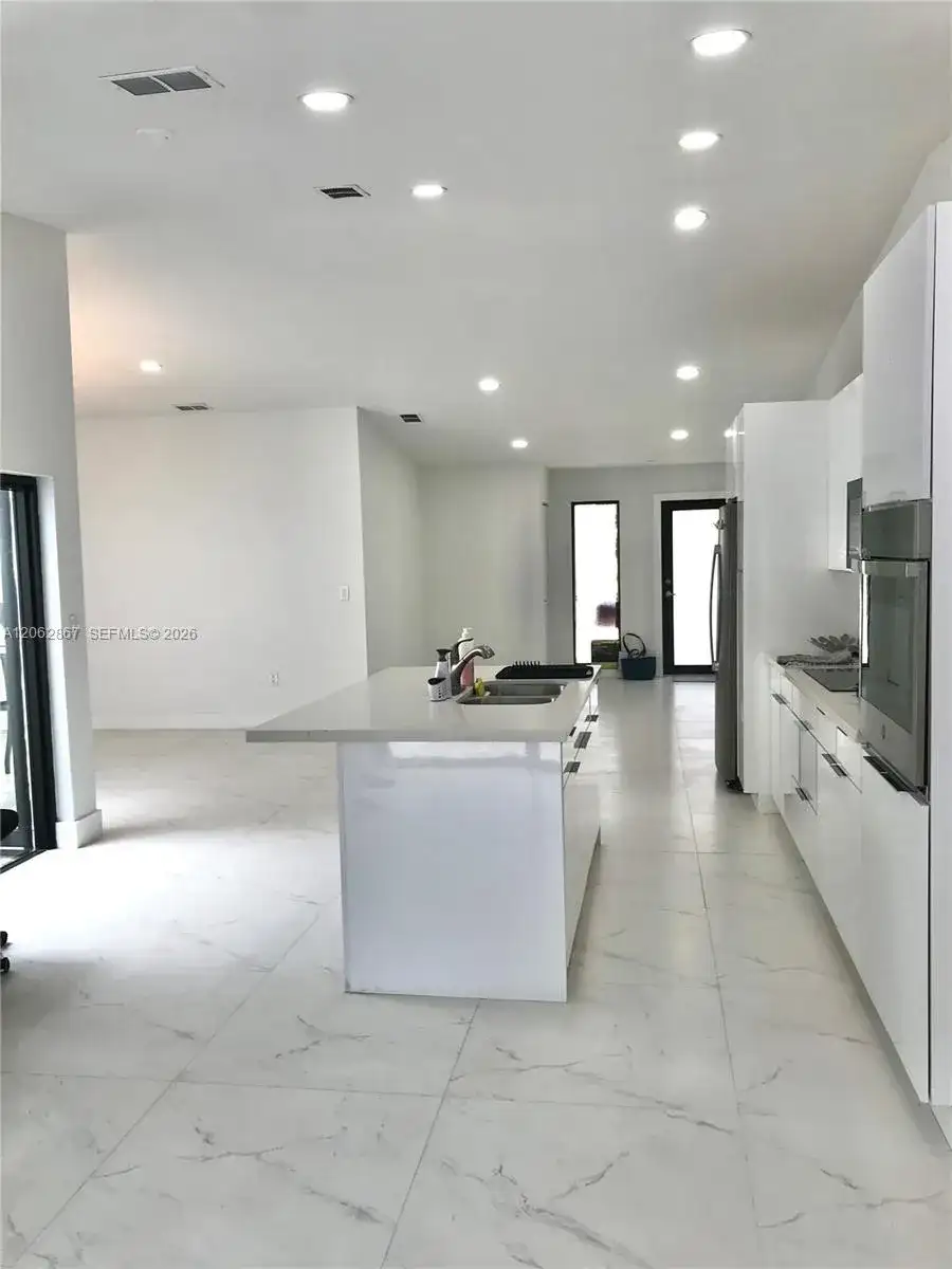 6651 NW 173rd Ln # 6651, Hialeah FL 33015 photo 4