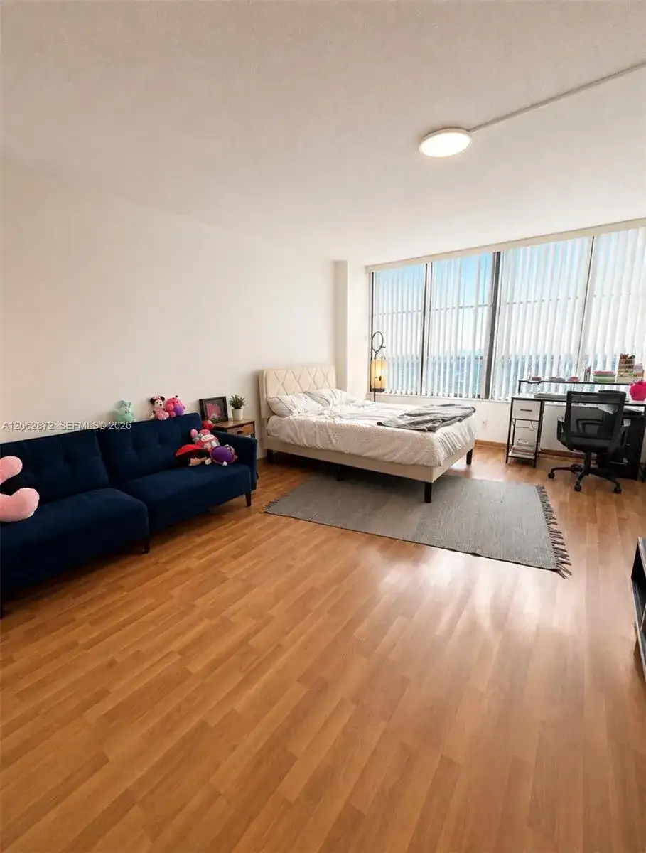600 Three Islands Blvd # 1207, Hallandale Beach FL 33009 photo 4