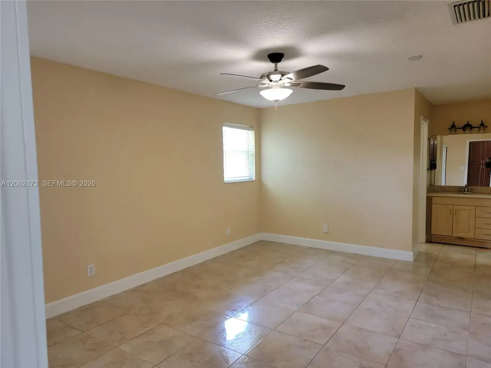 7927 NW 50th St, Lauderhill FL 33351 photo 2
