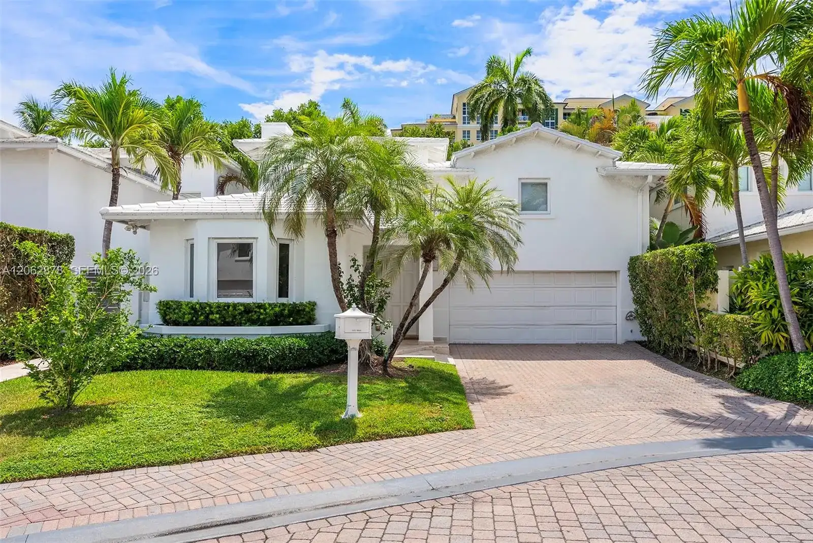 6 Coconut Ln, Key Biscayne FL 33149