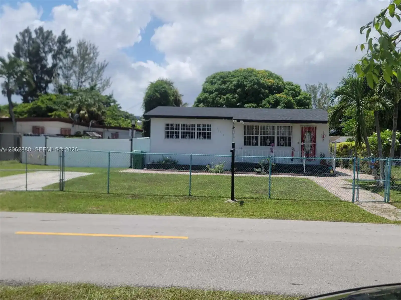 12510 W Golf Dr, Miami FL 33167