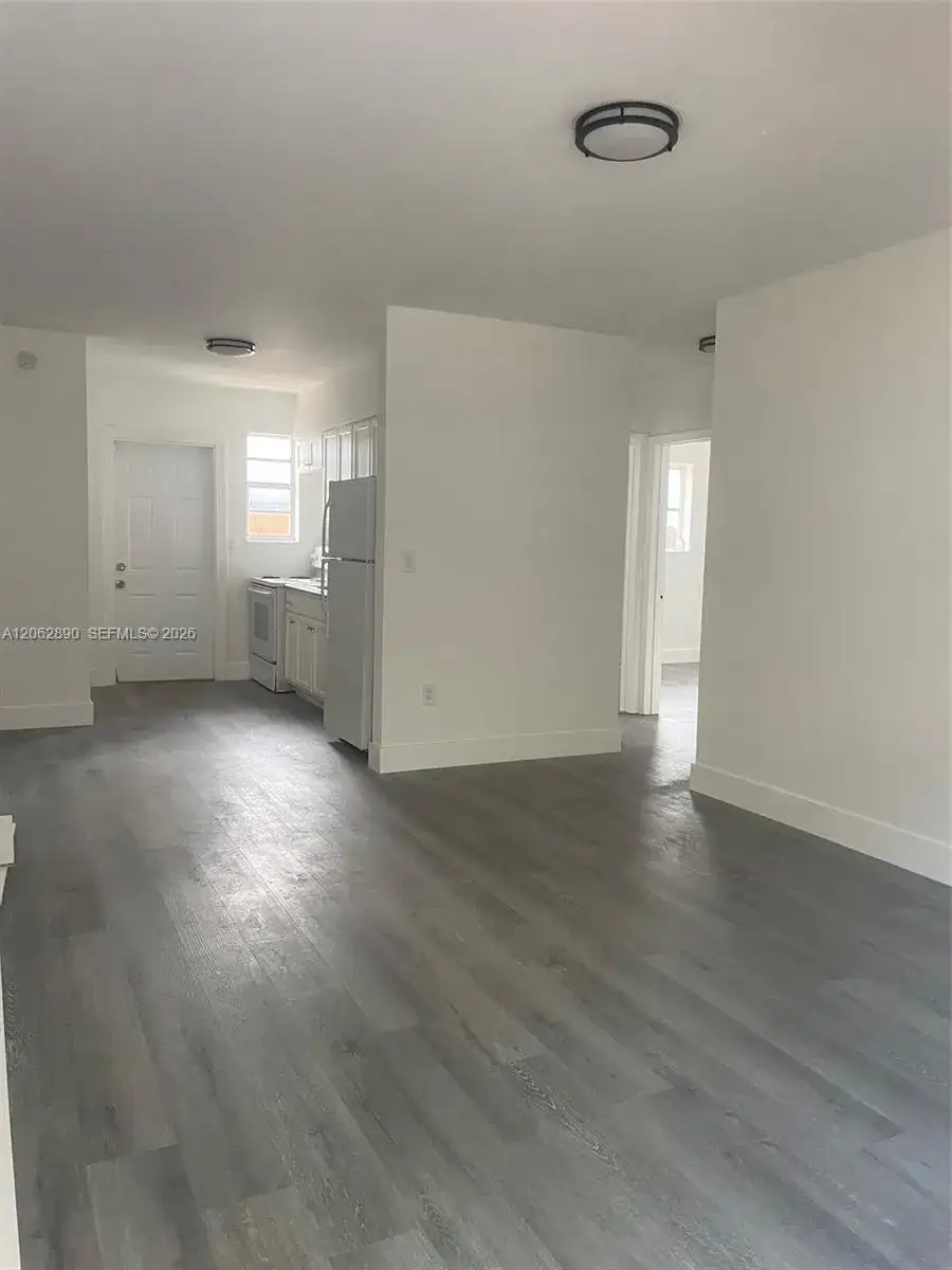 1831 NW 41st St, Miami FL 33142 photo 4