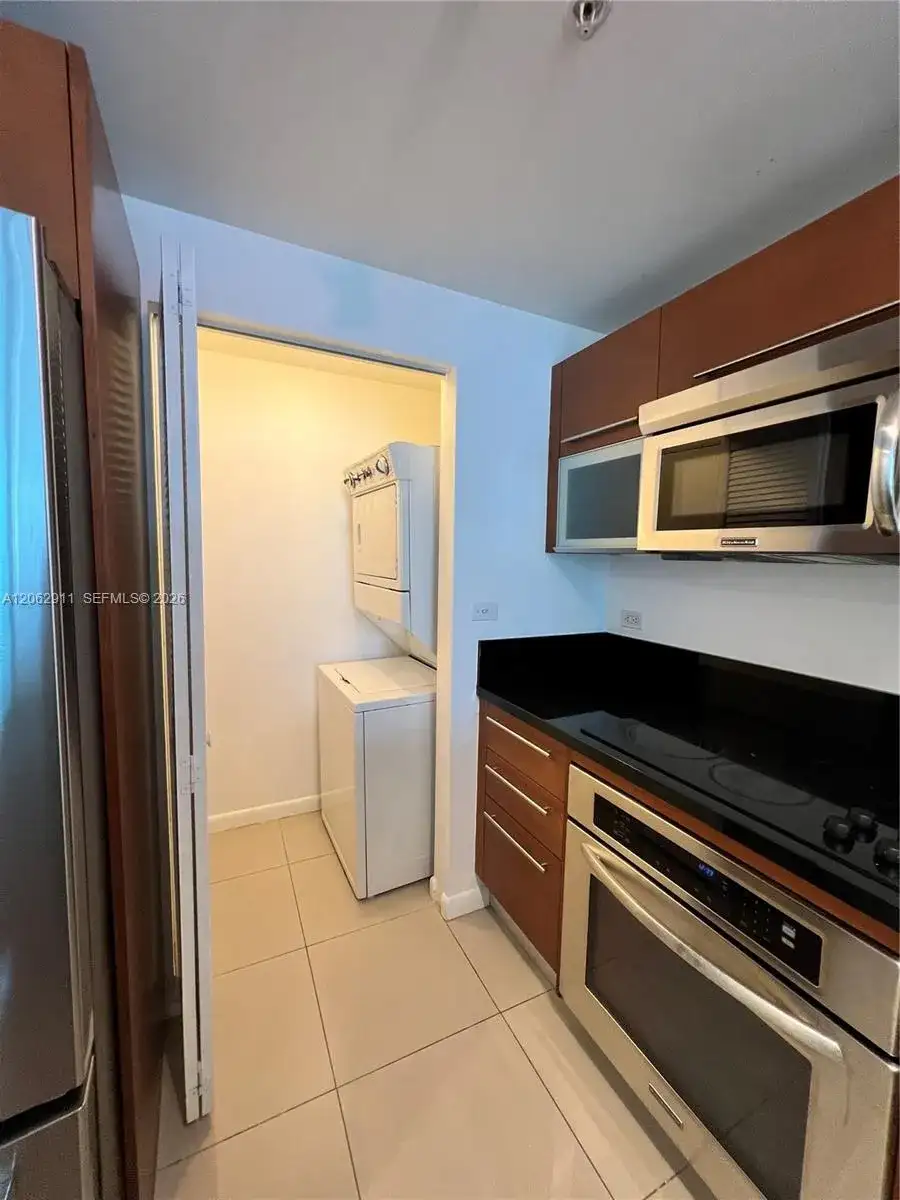 244 Biscayne Blvd # 2609, Miami FL 33132 photo 5