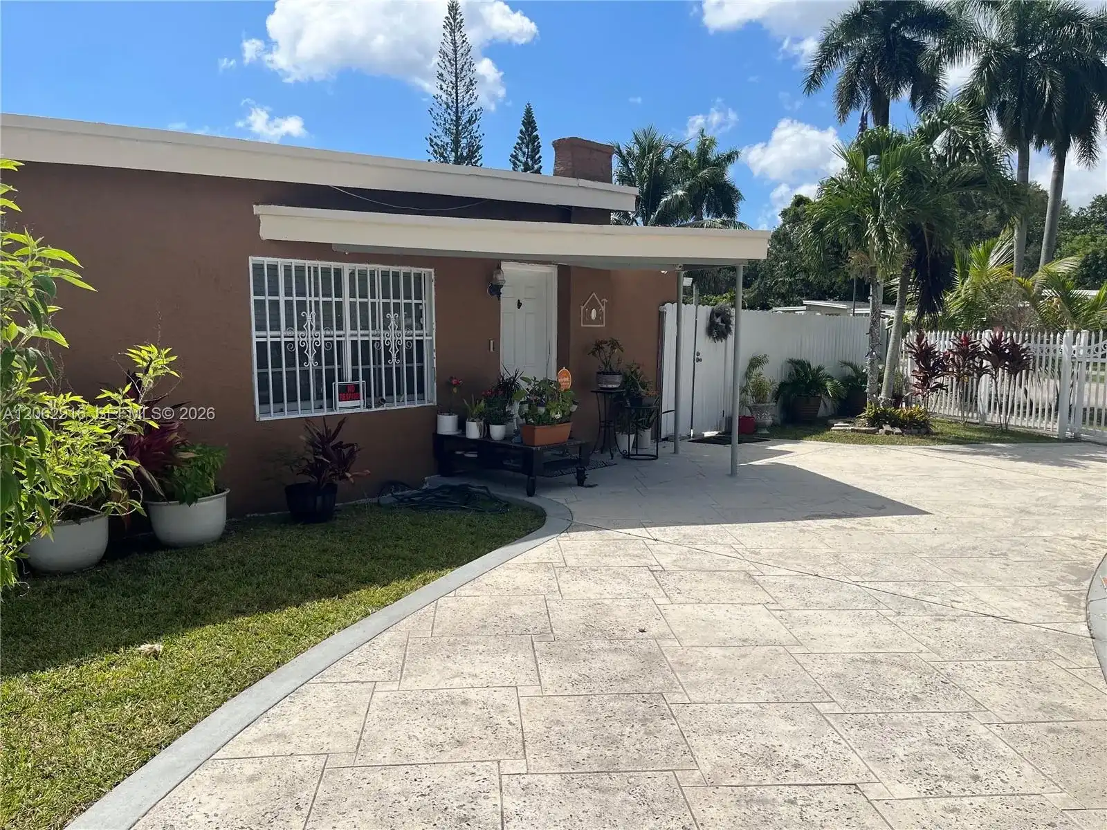 101 Miami Gardens Rd # 101, West Park FL 33023