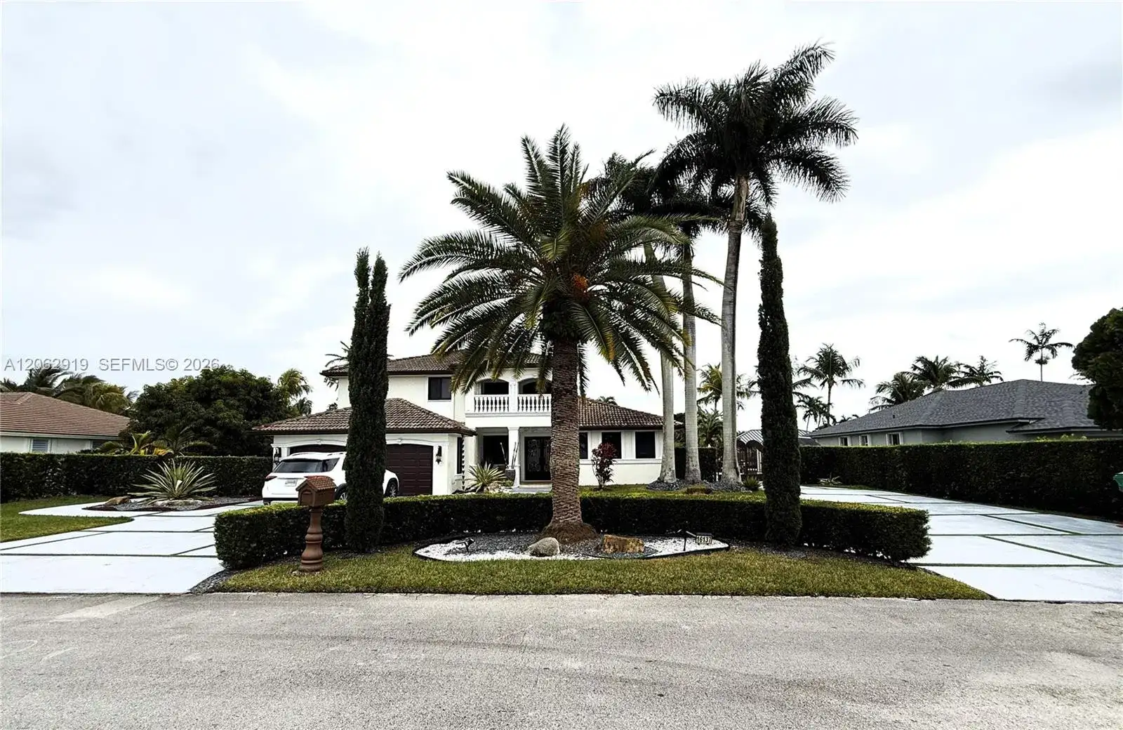 16137 SW 154th Ct, Miami FL 33187 photo 2
