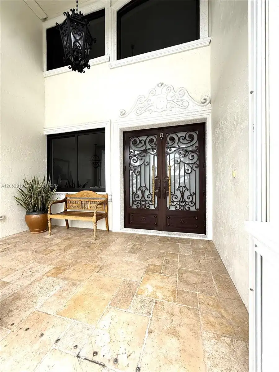 16137 SW 154th Ct, Miami FL 33187 photo 4