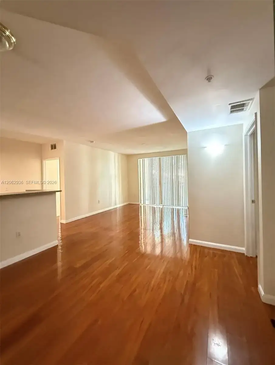 7940 N Nob Hill Rd # 204, Tamarac FL 33321 photo 4