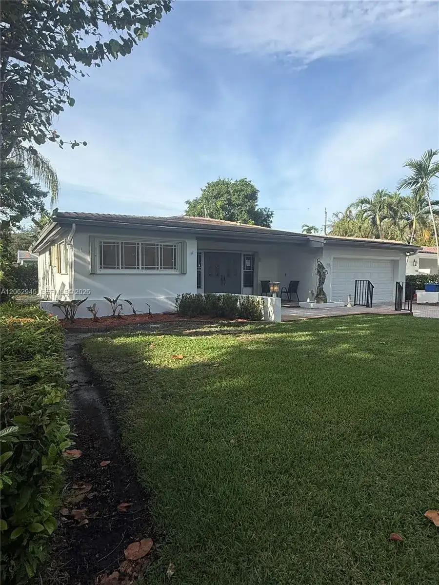 1532 Trillo Ave, Coral Gables FL 33146 photo 2