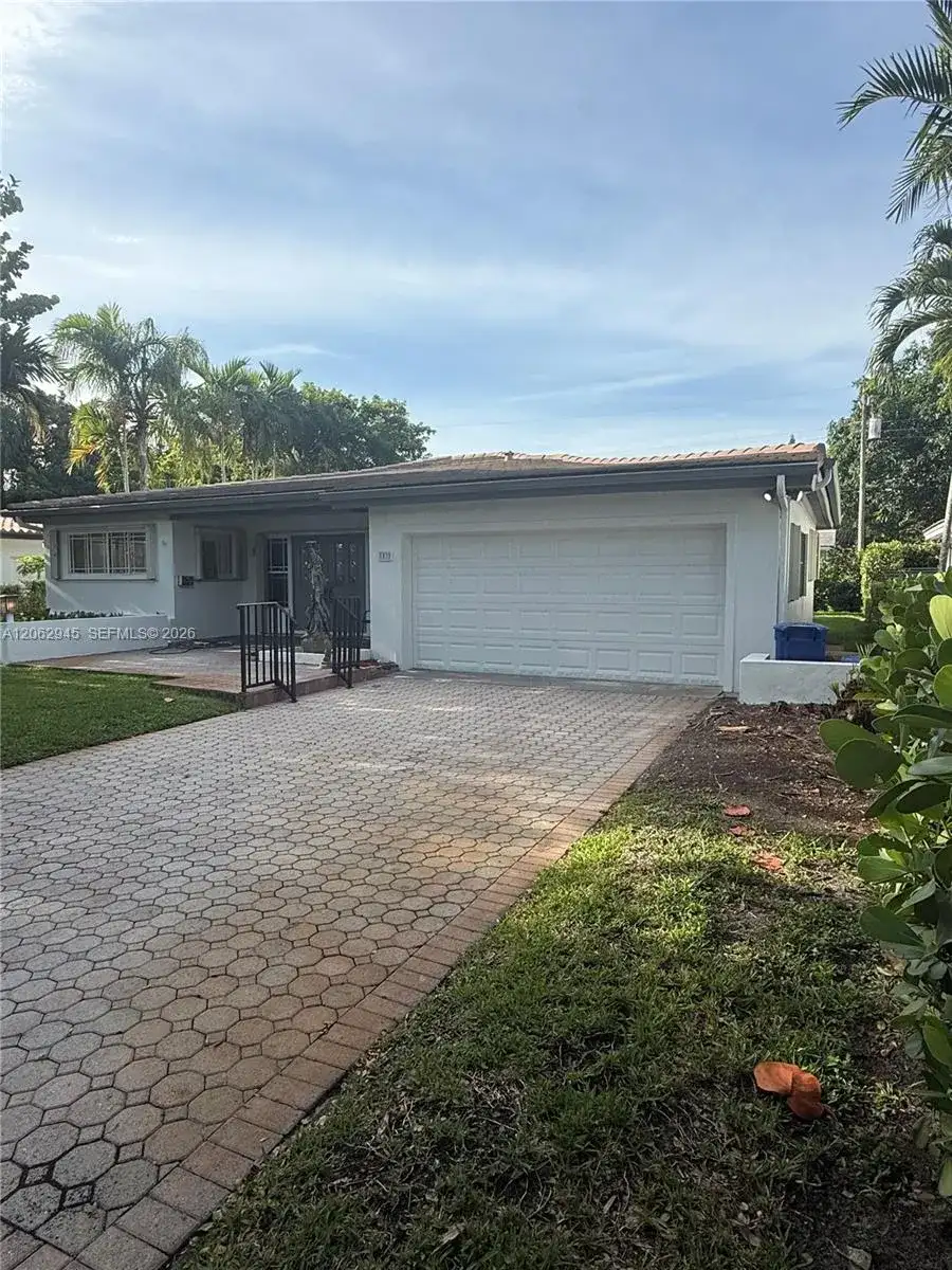 1532 Trillo Ave, Coral Gables FL 33146 photo 3