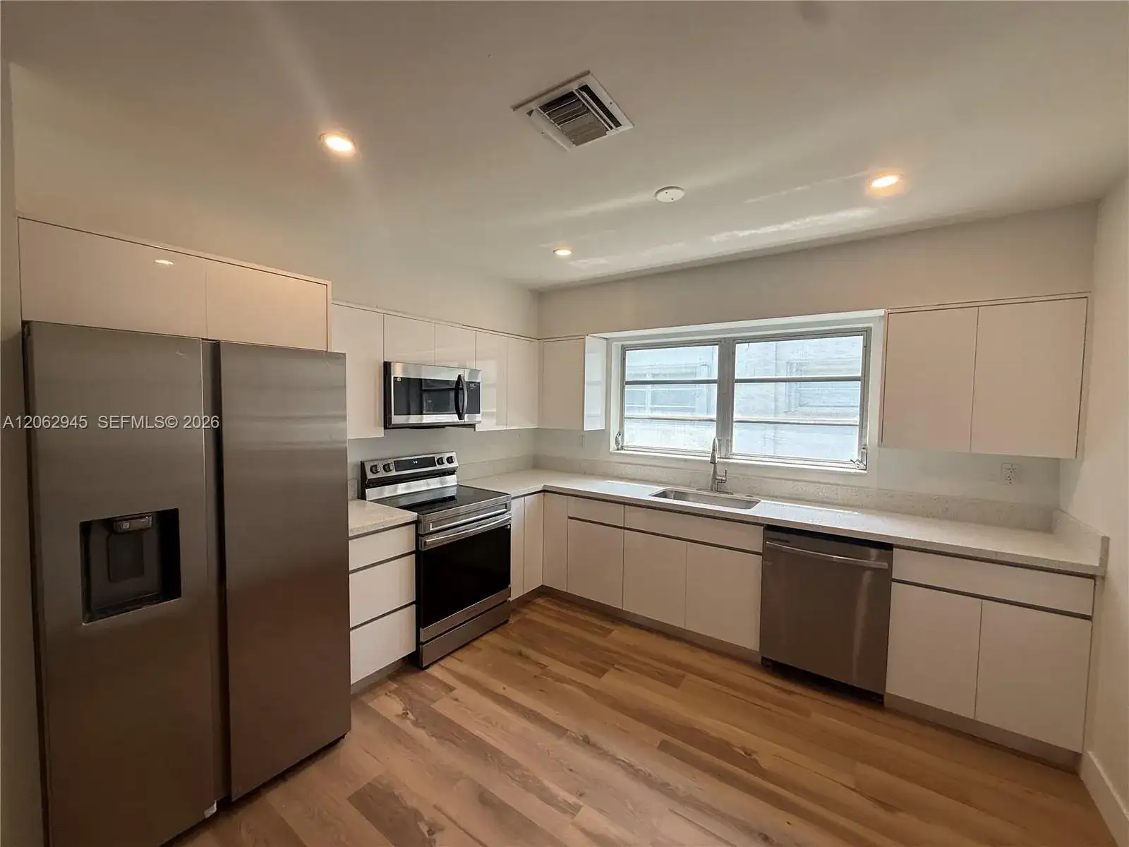 1532 Trillo Ave, Coral Gables FL 33146 photo 4
