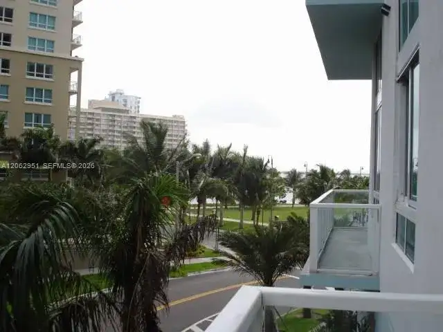 1900 N Bayshore Dr # 511, Miami FL 33132 photo 2