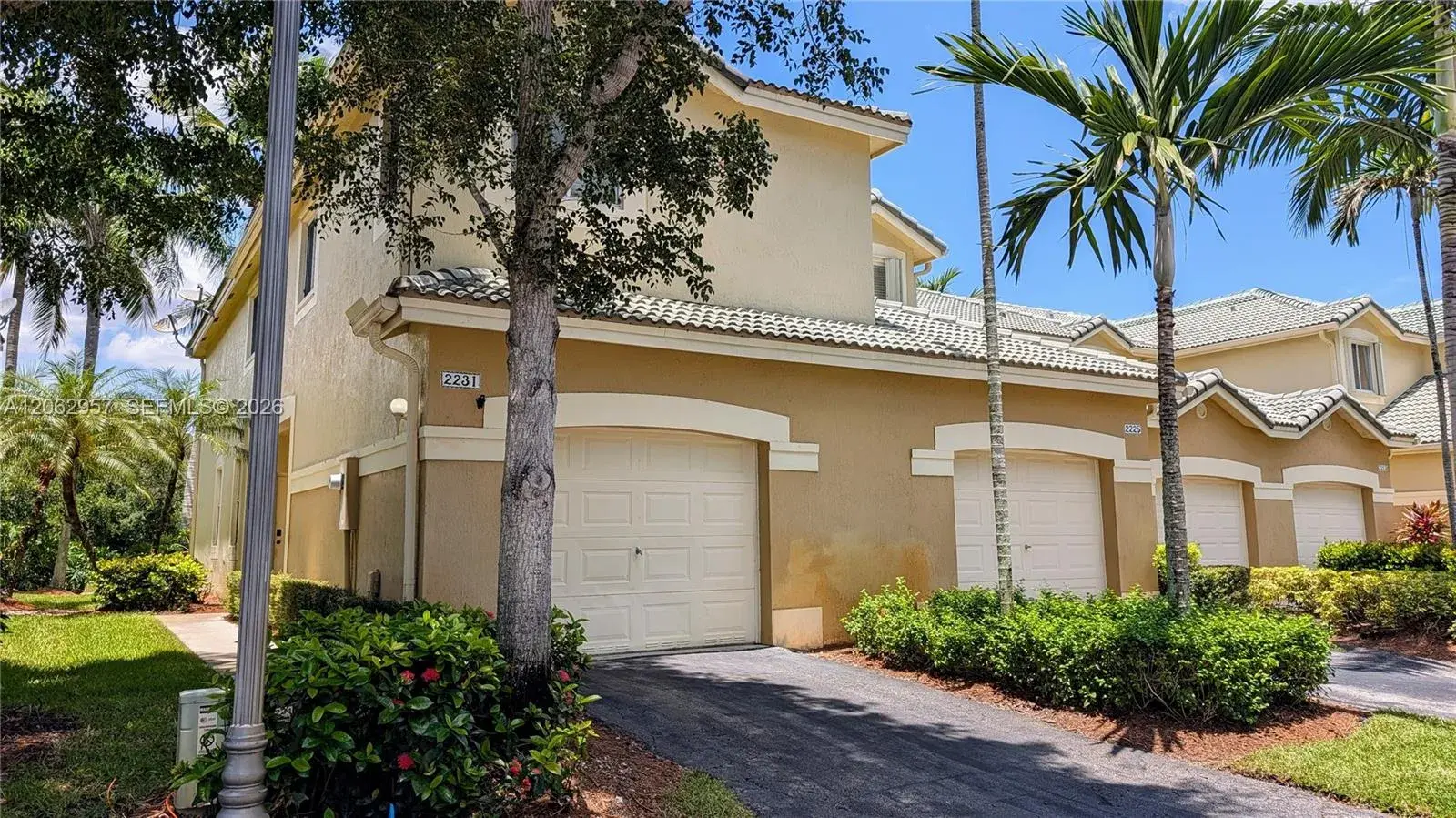 2231 N Cordoba Bnd, Weston FL 33327