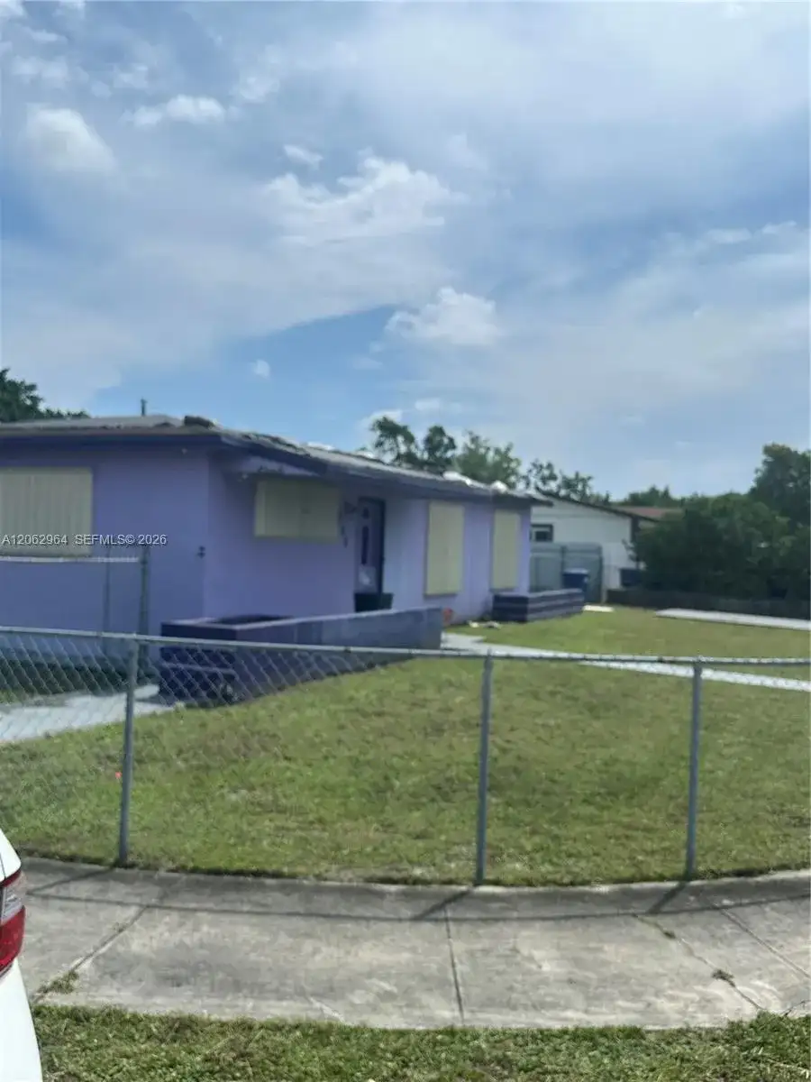3431 NW 194th Ter, Miami Gardens FL 33056 photo 2