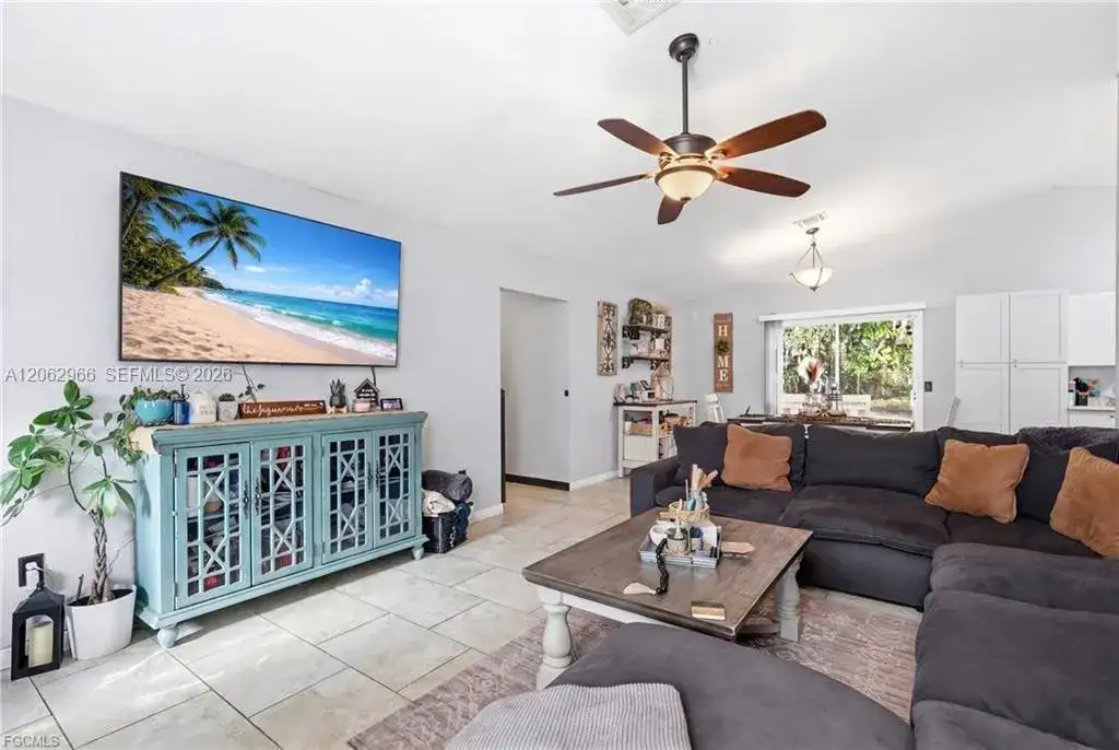 4022 E Sunflower Circle, La Belle FL 33935 photo 5