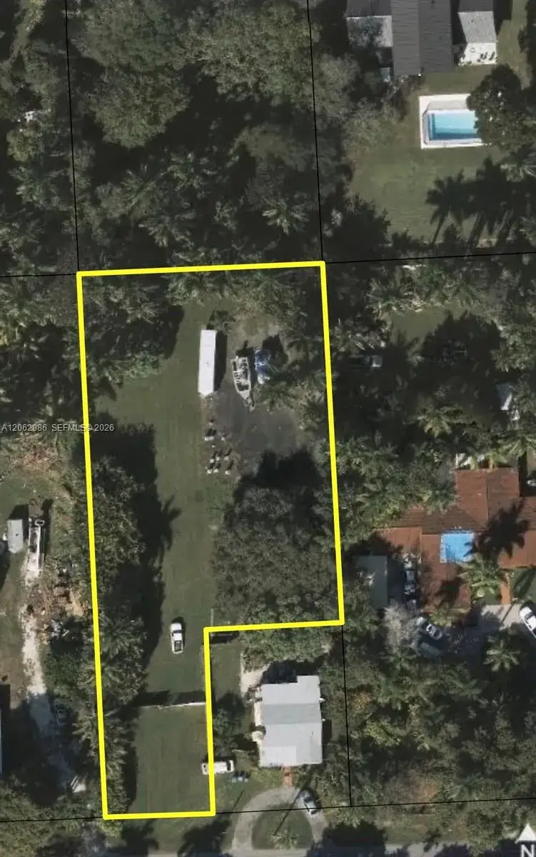 355 NE 156th St, Miami FL 33162