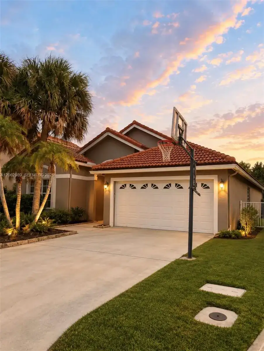 22015 Altona Dr, Boca Raton FL 33428 photo 2