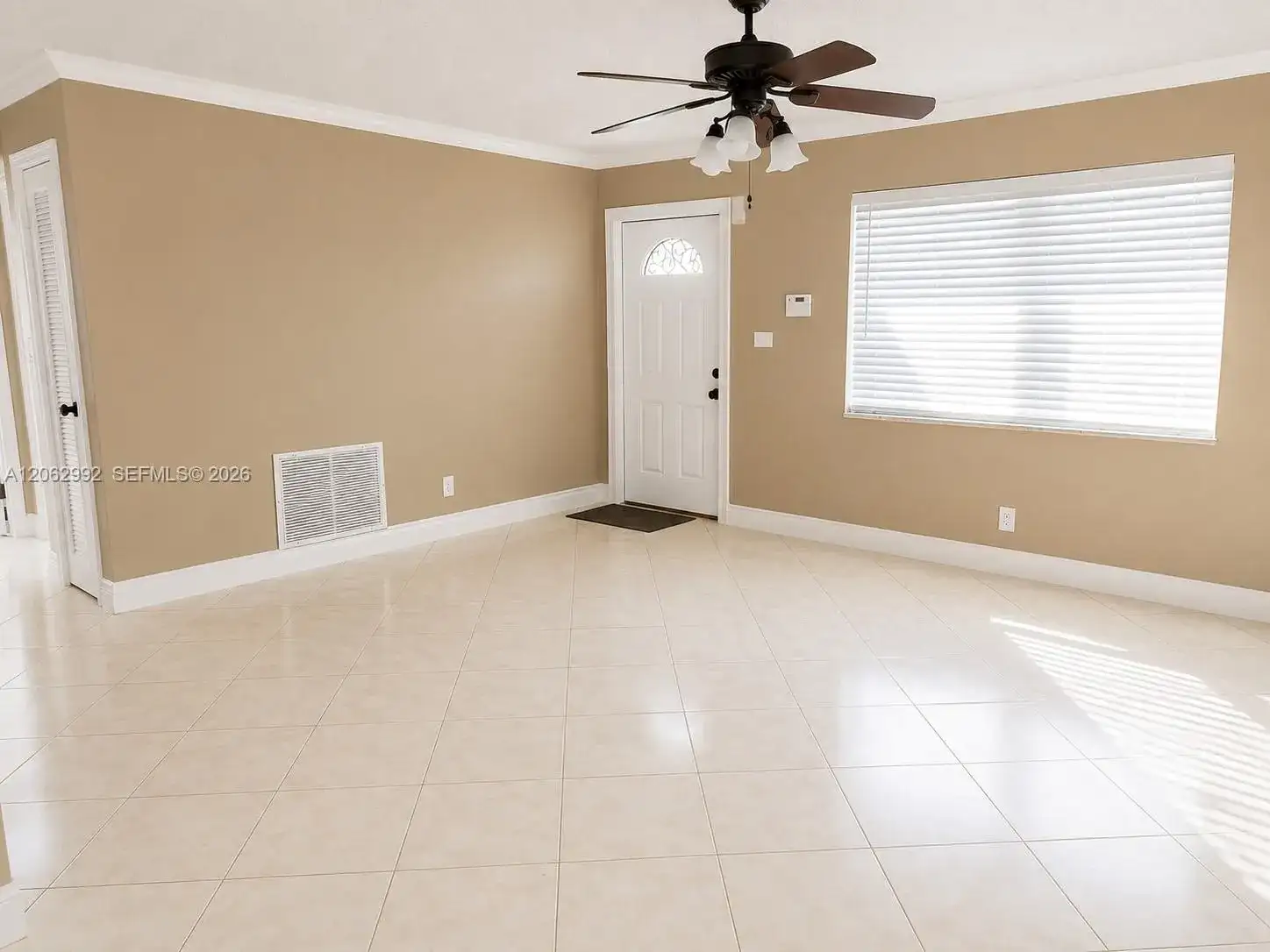 5716 NW 70th Ter, Tamarac FL 33321 photo 4