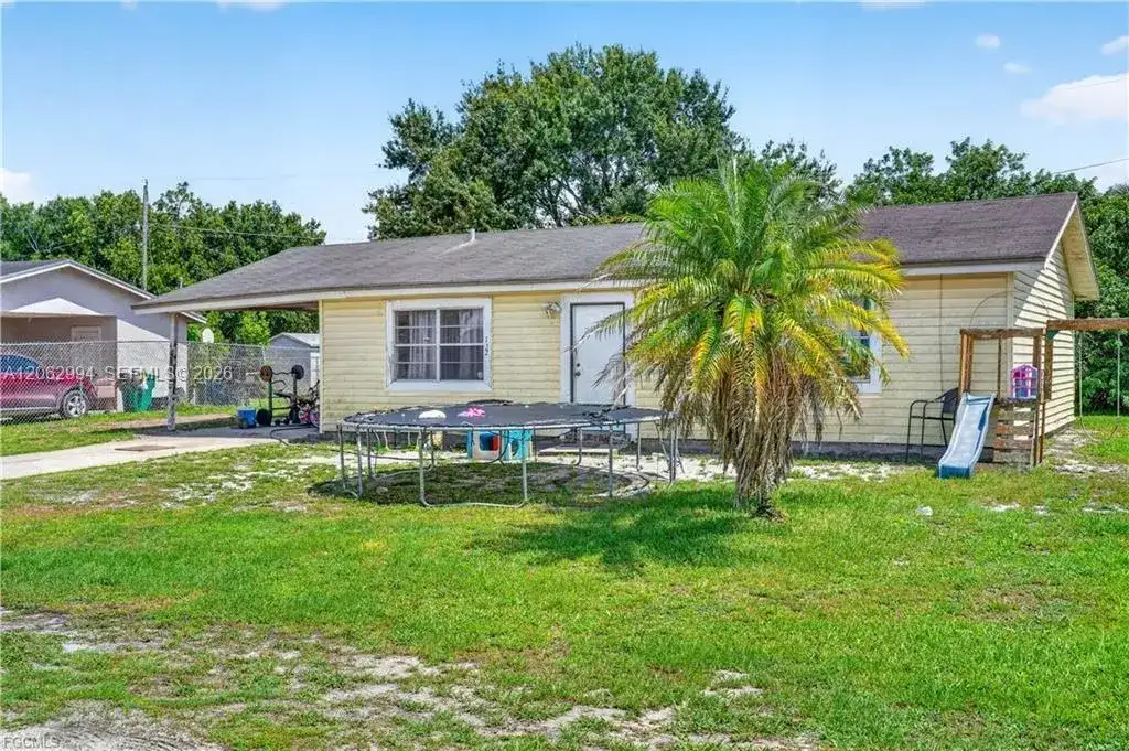 1132 Kentucky Ave, Clewiston FL 33440 photo 2