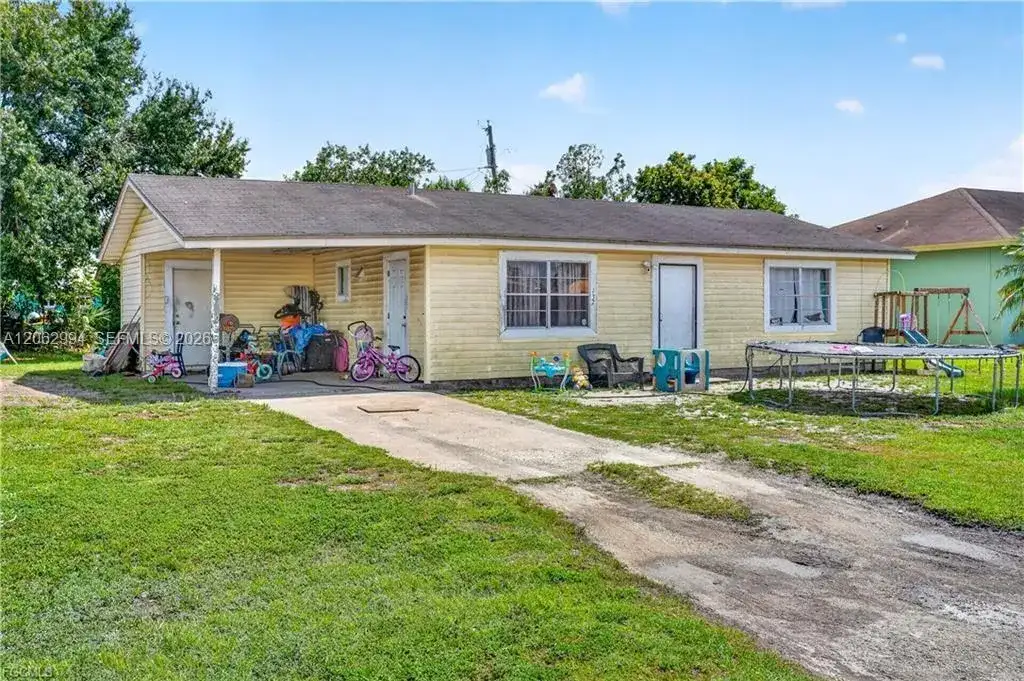 1132 Kentucky Ave, Clewiston FL 33440 photo 3
