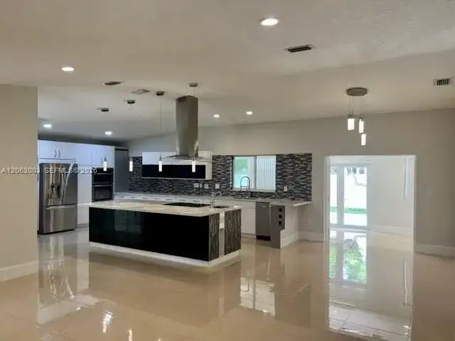 9845 NW 25th Ter, Doral FL 33172
