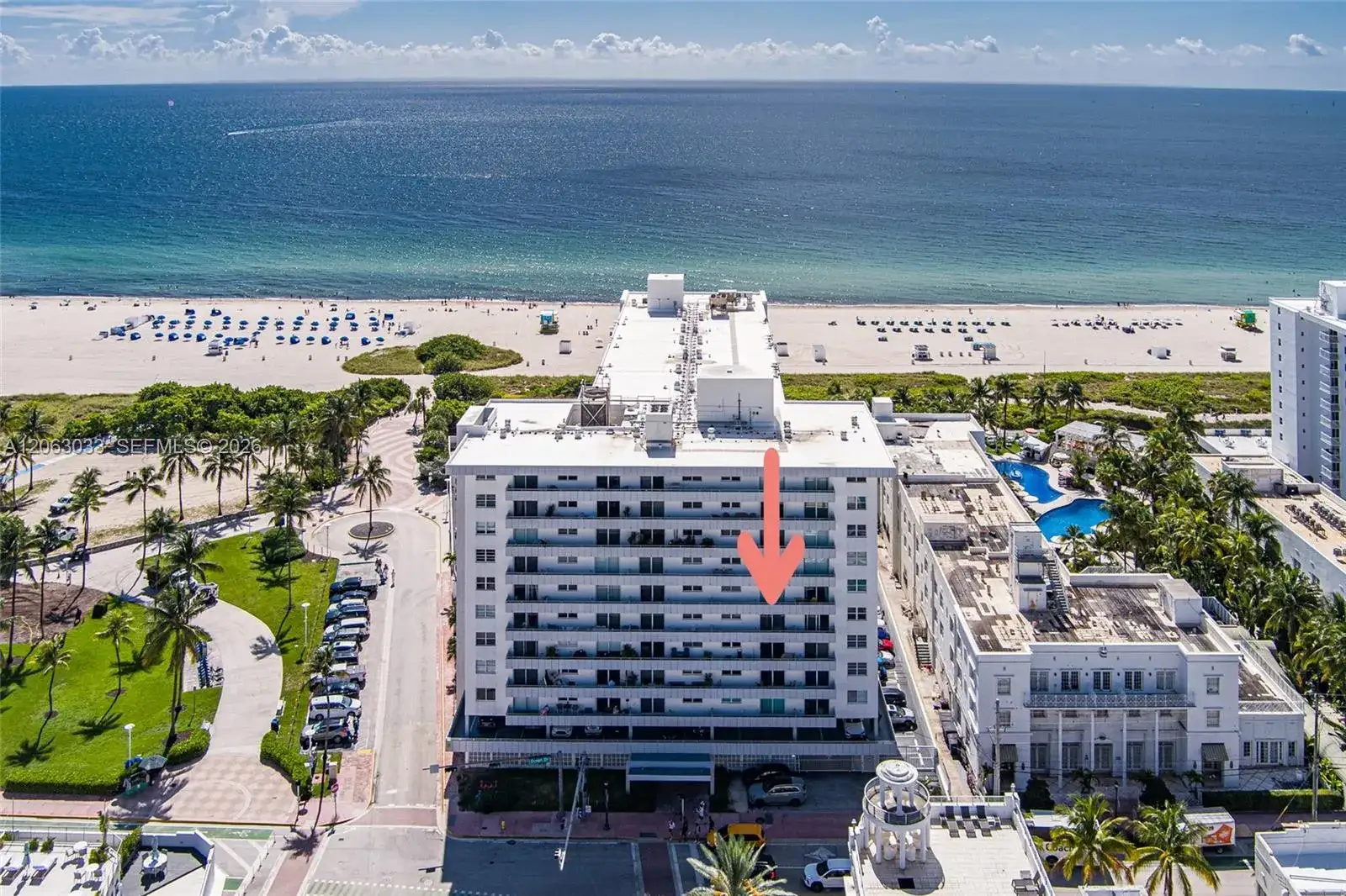 1 bedroom 1 bath Residential for sale at 465 Ocean Dr # 604, Miami Beach FL 33139