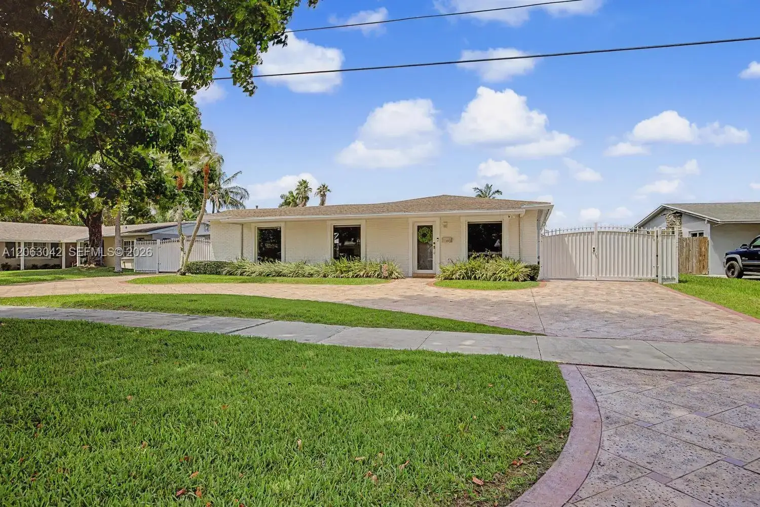 9921 SW 195th St, Cutler Bay FL 33157