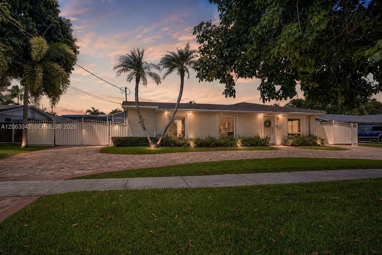 9921 SW 195th St, Cutler Bay FL 33157 photo 3