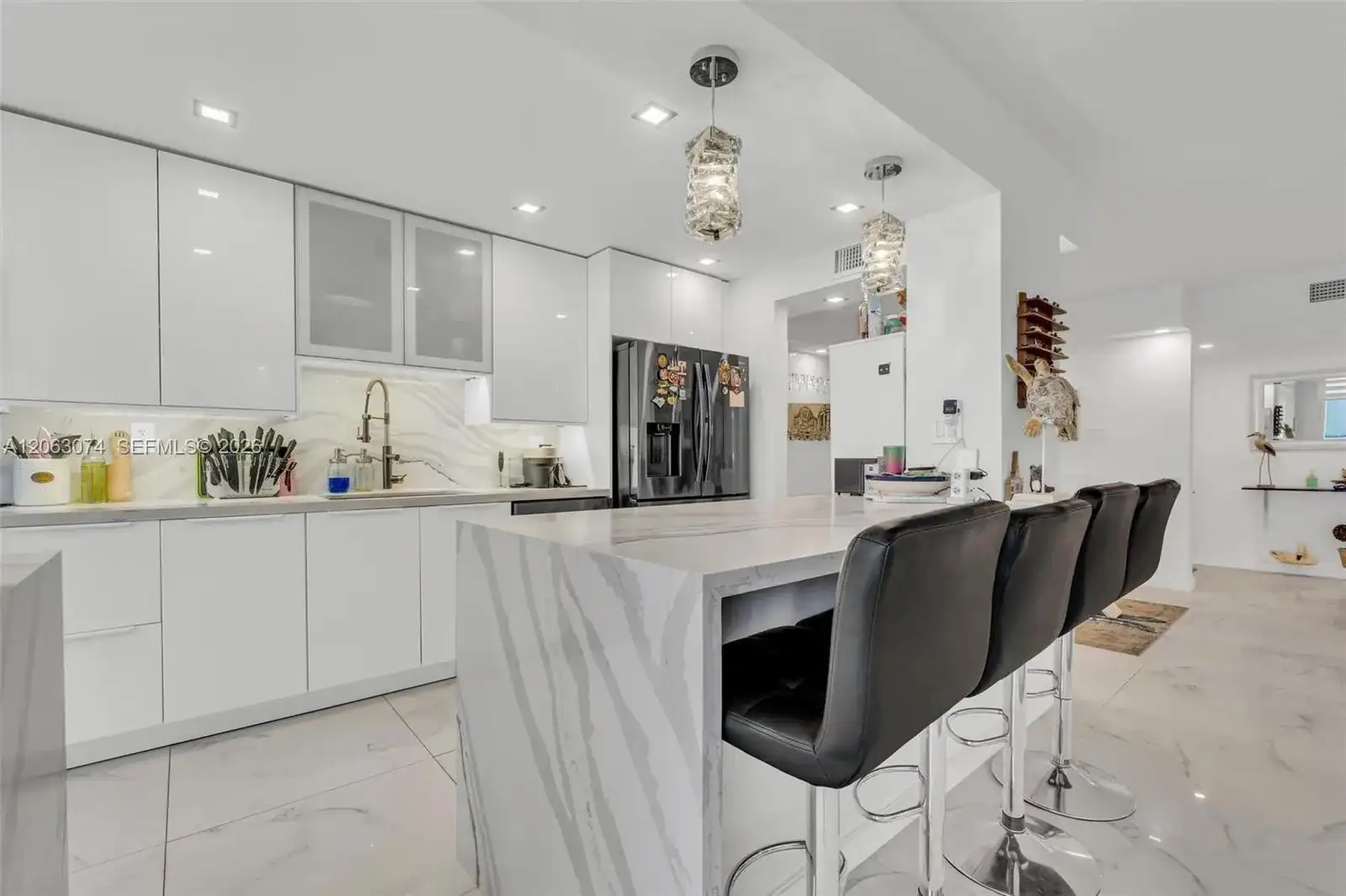 18071 Biscayne Blvd # 901, Aventura FL 33160